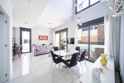 Villa en Cabo Roig, Alicante, Cabo Roig - € 759.000 | Ref: R-27814 - photo 3