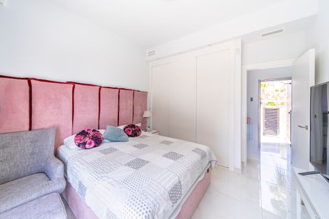 Villa en Cabo Roig, Alicante, Cabo Roig - € 759.000 | Ref: R-27814 - photo 11