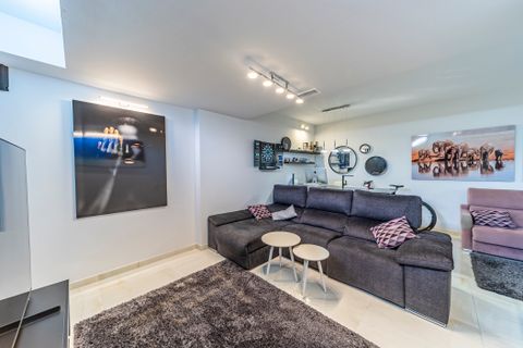 Villa en Cabo Roig, Alicante, Cabo Roig - € 759.000 | Ref: R-27814 - photo 25