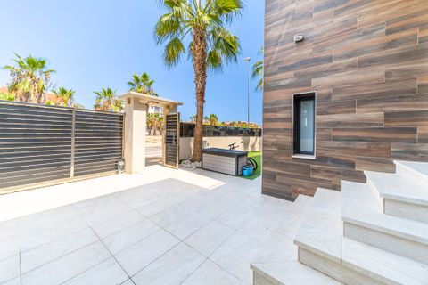 Villa en Cabo Roig, Alicante, Cabo Roig - € 759.000 | Ref: R-27814 - photo 40