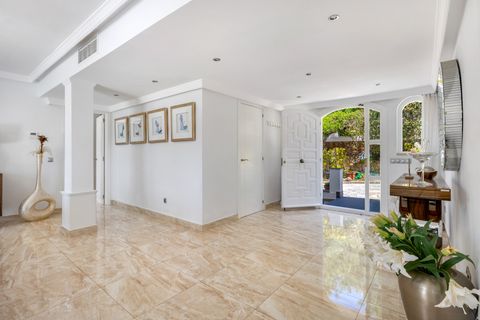 Villa a Marbella, Malaga, Marbella - € 1.795.000 | Ref: MBR0015 - foto 12