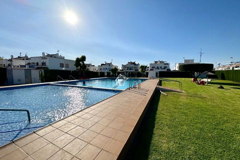 Villa a Torrevieja, Alicante, Torrevieja - € 1.400/mes | Ref: cha0088 - foto 48