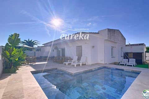 Villa i Empuriabrava, Gerona, Empuriabrava - € 385.000 | Ref: 2542 - foto 1