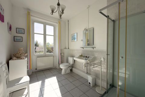 Villa a Benest, Charente, Benest - € 214.000 | Ref: BVI85193 - foto 12
