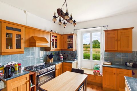 Villa en Benest, Charente, Benest - € 214.000 | Ref: BVI85193 - photo 6