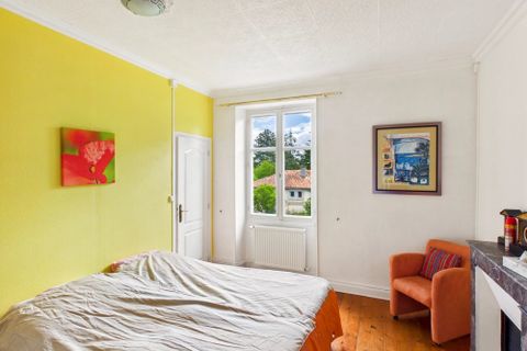 Villa en Benest, Charente, Benest - € 214.000 | Ref: BVI85193 - photo 8