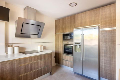 Rækkehus i Montequinto, Sevilla, Montequinto - € 399.000 | Ref: 14055-CRD/2912 - foto 1