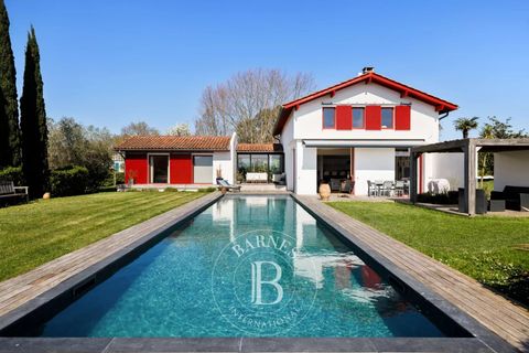 Villa a Arcangues, Pyrenees-Atlantiques, Arcangues - € 2.225.000 | Ref: M1839 - foto 2