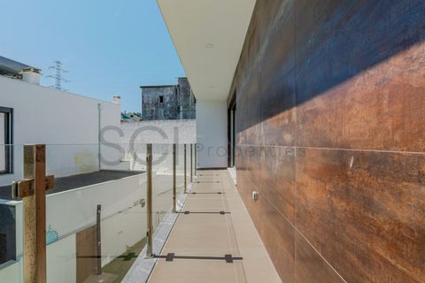 Villa i Almada, Setubal, Almada - € 685.000 | Ref: 10737 - foto 19
