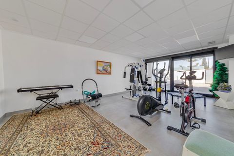 Villa i Torrevieja, Alicante, Torrevieja - € 1.275.000 | Ref: MLSC6298447 - foto 14