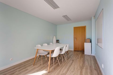 Villa i Oeiras, Lisbon, Oeiras - € 995.000 | Ref: C0364-05783 - foto 28