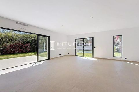Villa i Mougins, Alpes-Maritimes, Mougins - € 1.395.000 | Ref: getkey_u_523213892 - foto 9