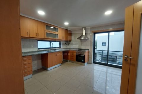 Villa i Laranjeiro, Setubal, Laranjeiro - € 695.000 | Ref: MOR_10615 - foto 8