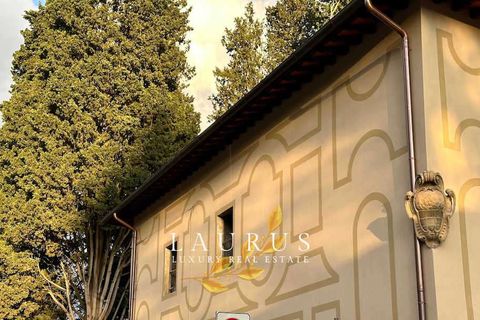 Villa i Florence, Florence, Florence - € 1.000.000 | Ref: LA-5816-1040477 - foto 2