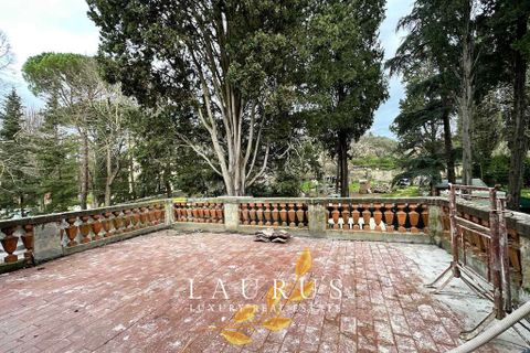 Villa i Florence, Florence, Florence - € 1.000.000 | Ref: LA-5816-1040477 - foto 4