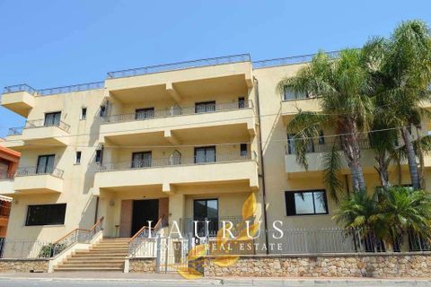 Villa i Messina, Messina, Messina - € 1.400.000 | Ref: LA-5688-1040604 - foto 1