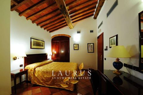Villa in Florence, Florence, Florence - € 2.500.000 | Ref: LA-5600-1040655 - foto 1