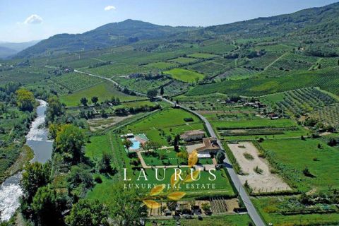 Villa in Florence, Florence, Florence - € 2.500.000 | Ref: LA-5600-1040655 - foto 11
