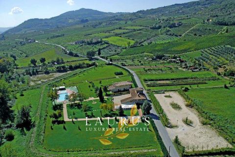 Villa in Florence, Florence, Florence - € 2.500.000 | Ref: LA-5600-1040655 - foto 16