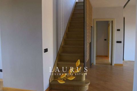 Villa a Florence, Florence, Florence - € 1.100.000 | Ref: LA-5148-1040992 - foto 4