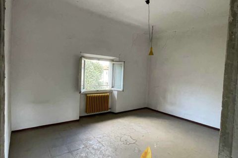 Villa in Florence, Florence, Florence - € 550.000 | Ref: LA-5078-1041044 - foto 4