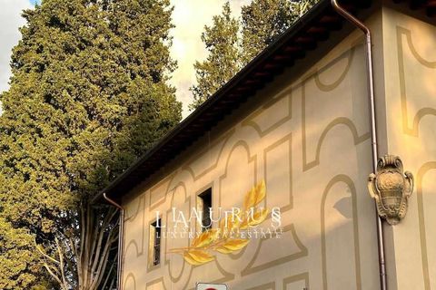 Villa a Florence, Florence, Florence - € 1.060.000 | Ref: LA-4871-1041226 - foto 4