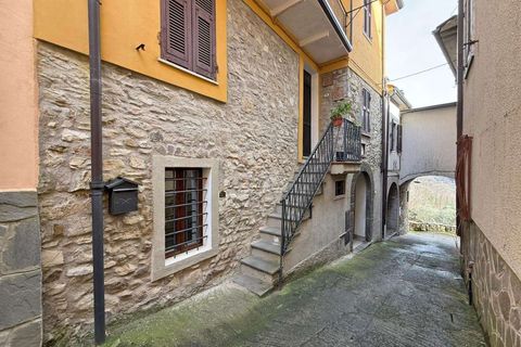 Villa i Bagnone, Massa and Carrara, Bagnone - € 125.000 | Ref: 375B-1042788 - foto 1
