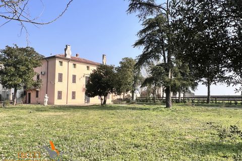 Villa a Verona, Verona, Verona - € 450.000 | Ref: RB134 - foto 47