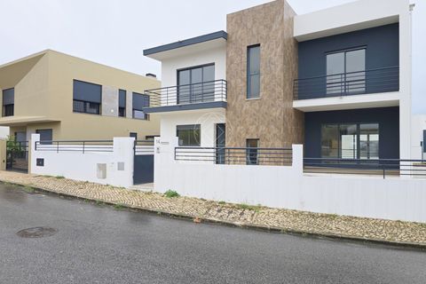 Villa a Almada, Setubal, Almada - € 695.000 | Ref: UEI1926 - foto 2
