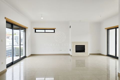 Villa a Almada, Setubal, Almada - € 695.000 | Ref: UEI1926 - foto 20