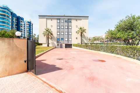 Lejlighed i Punta Prima, Alicante, Punta Prima - € 229.000 | Ref: R-28536 - foto 41