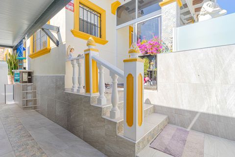 Villa a Punta Prima, Alicante, Punta Prima - € 235.000 | Ref: R-11275 - foto 9