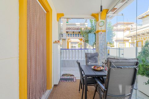 Villa a Punta Prima, Alicante, Punta Prima - € 235.000 | Ref: R-11275 - foto 12