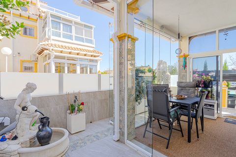 Villa a Punta Prima, Alicante, Punta Prima - € 235.000 | Ref: R-11275 - foto 16