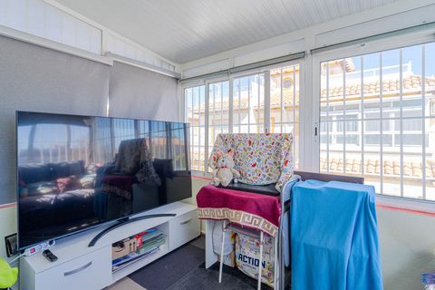 Villa a Punta Prima, Alicante, Punta Prima - € 235.000 | Ref: R-11275 - foto 46