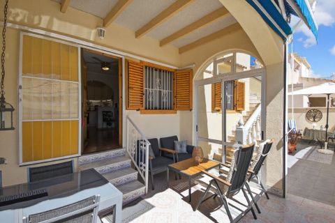 Villa i Playa Flamenca, Alicante, Playa Flamenca - € 239.000 | Ref: MLSC9614459 - foto 2