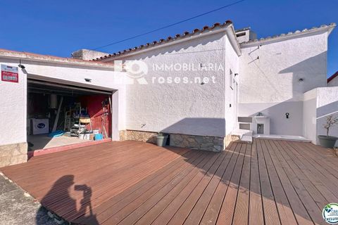 Villa en Empuriabrava, Gerona, Empuriabrava - € 385.000 | Ref: 3764 - photo 21