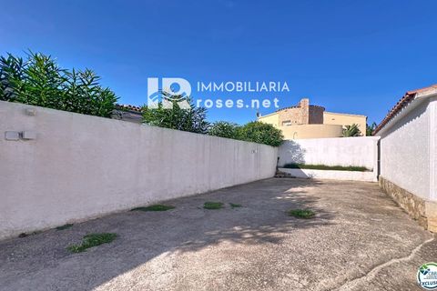 Villa en Empuriabrava, Gerona, Empuriabrava - € 385.000 | Ref: 3764 - photo 23