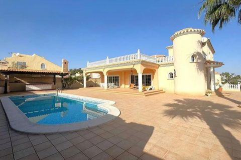 Villa i Playa Flamenca, Alicante, Playa Flamenca - € 870.000 | Ref: WTi4393 - foto 1