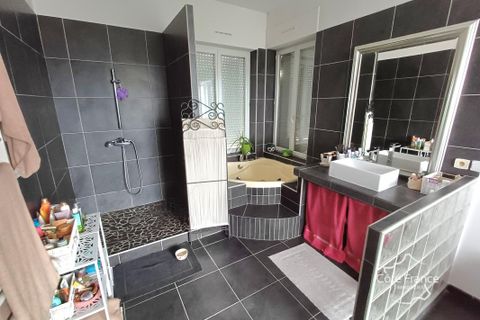 Appartement in Aubenas, Ardeche, Aubenas - € 225.000 | Ref: 34_SPV430008527 - foto 8