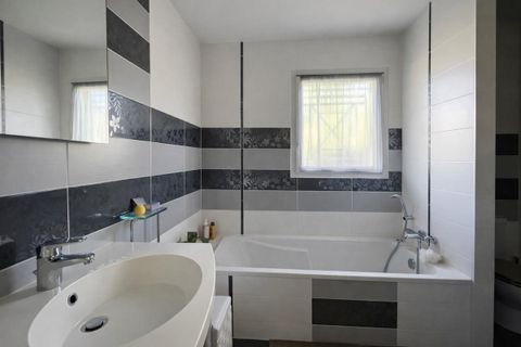 Villa a Montanay, Rhone, Montanay - € 675.000 | Ref: 2013875 - foto 11