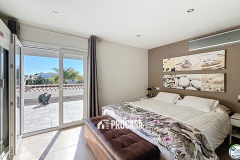 Villa i Empuriabrava, Gerona, Empuriabrava - € 930.000 | Ref: 4233 - foto 24