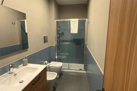 Apartament a Naples, Naples, Naples - € 1.100/mes | Ref: ONU-220 - foto 3