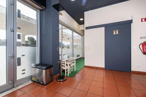 Erhvervsejendom i Oeiras, Lisbon, Oeiras - € 45.000 | Ref: C0483-01825 - foto 10
