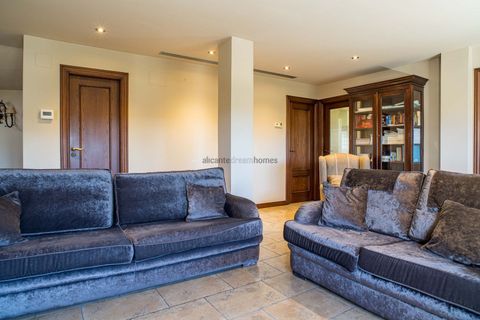Villa en Elda, Alicante, Elda - € 430.000 | Ref: ANN-R173 - photo 30