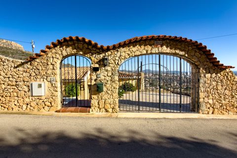 Villa a Calpe, Alicante, Calpe - € 599.000 | Ref: C20116* - foto 6
