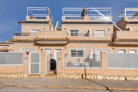 Casa de pueblo en Punta Prima, Alicante, Punta Prima - € 349.000 | Ref: 200-4725 - photo 4