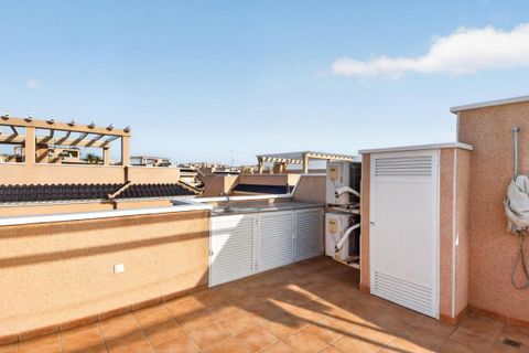 Casa de pueblo en Punta Prima, Alicante, Punta Prima - € 349.000 | Ref: 200-4725 - photo 22