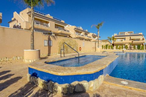 Casa de pueblo en Punta Prima, Alicante, Punta Prima - € 349.000 | Ref: 200-4725 - photo 42