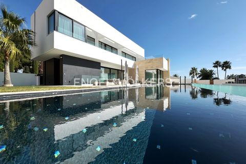 Villa i Finestrat, Alicante, Finestrat - € 2.300.000 | Ref: W-02ZYM3 - foto 1